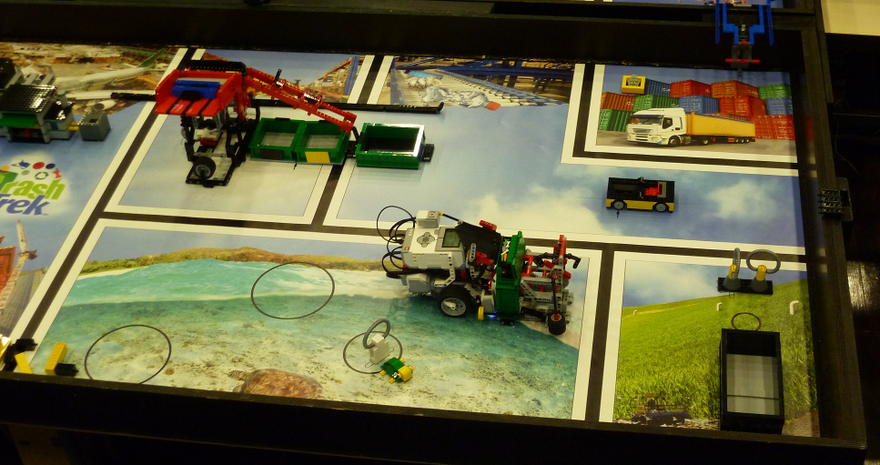 Lego-Roboter Gottfried im Einsatz Lego Roboter Gottfried